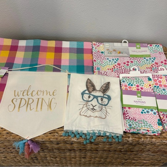 Colorful Spring Decor Set - Picture 1 of 6